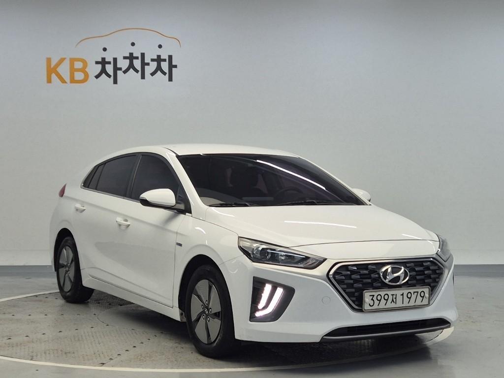 HYUNDAI Ioniq - Vista 4