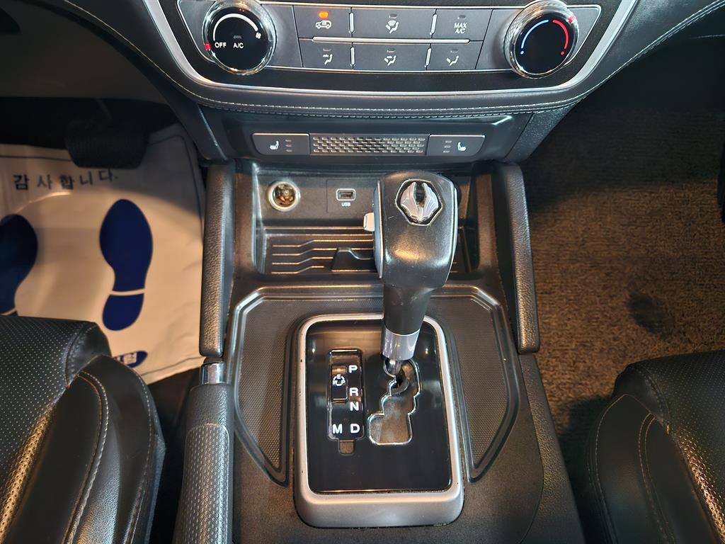 Ssangyong Rexton - Vista 8