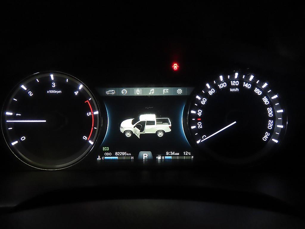 Ssangyong Rexton - Vista 9