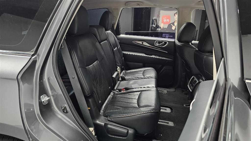 Infiniti QX - Vista 12