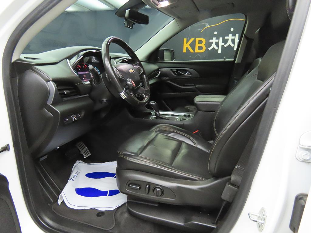 Chevrolet Travers - Vista 5