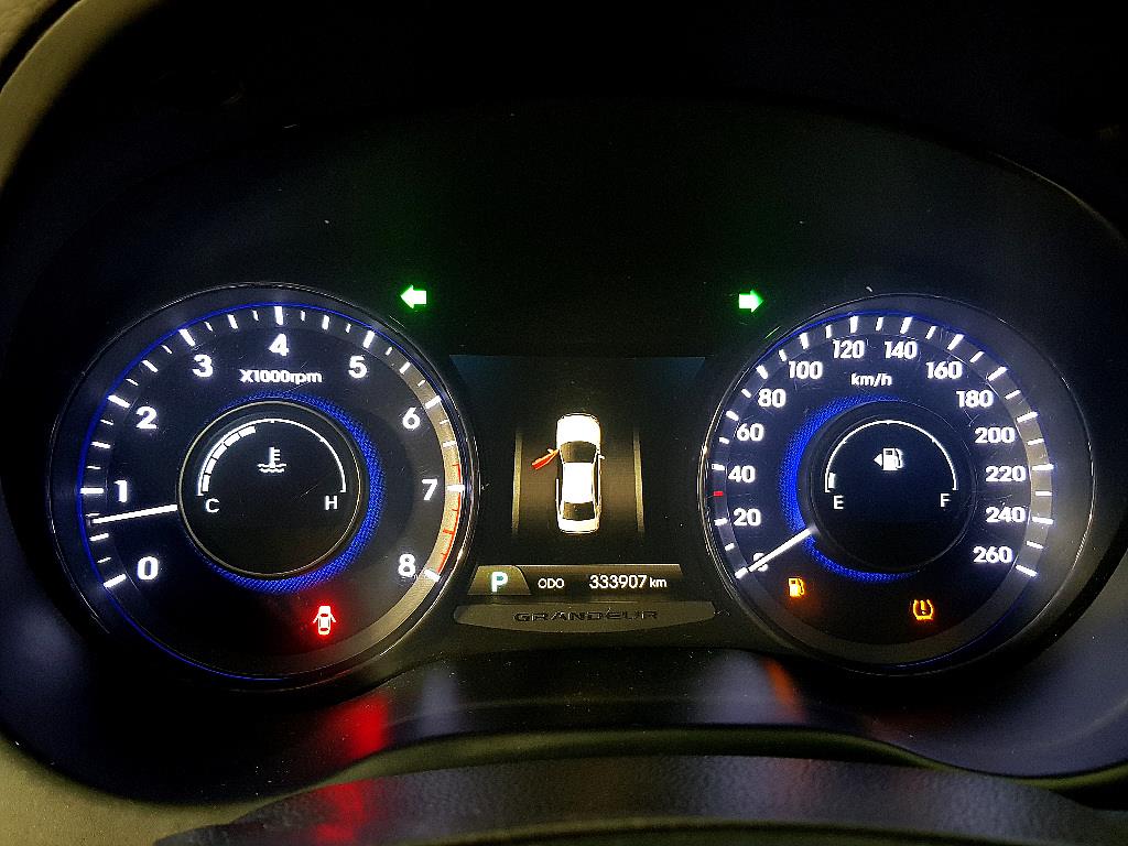 HYUNDAI Grandeur - Vista 7