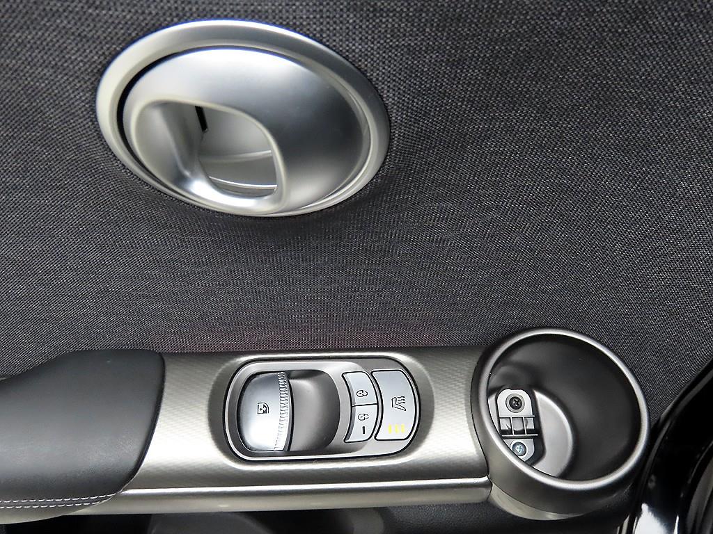 Genesis GV60 - Vista 12