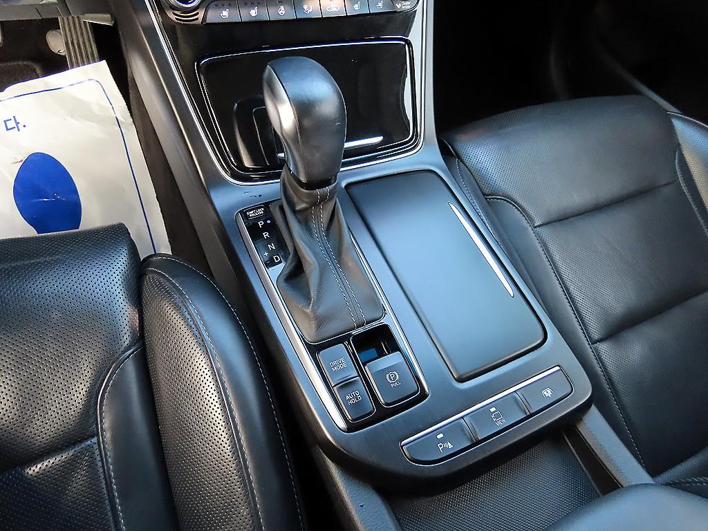 HYUNDAI Grandeur - Vista 10