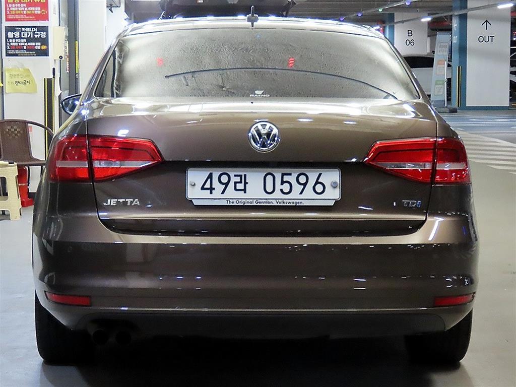 Volkswagen Jetta - Vista 5