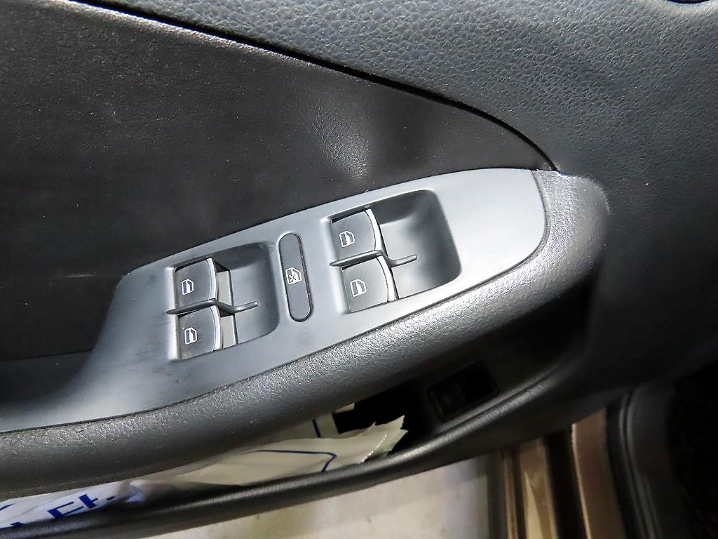 Volkswagen Jetta 2015 Café - Importación desde Corea - HF Imports Iquique - Foto 13