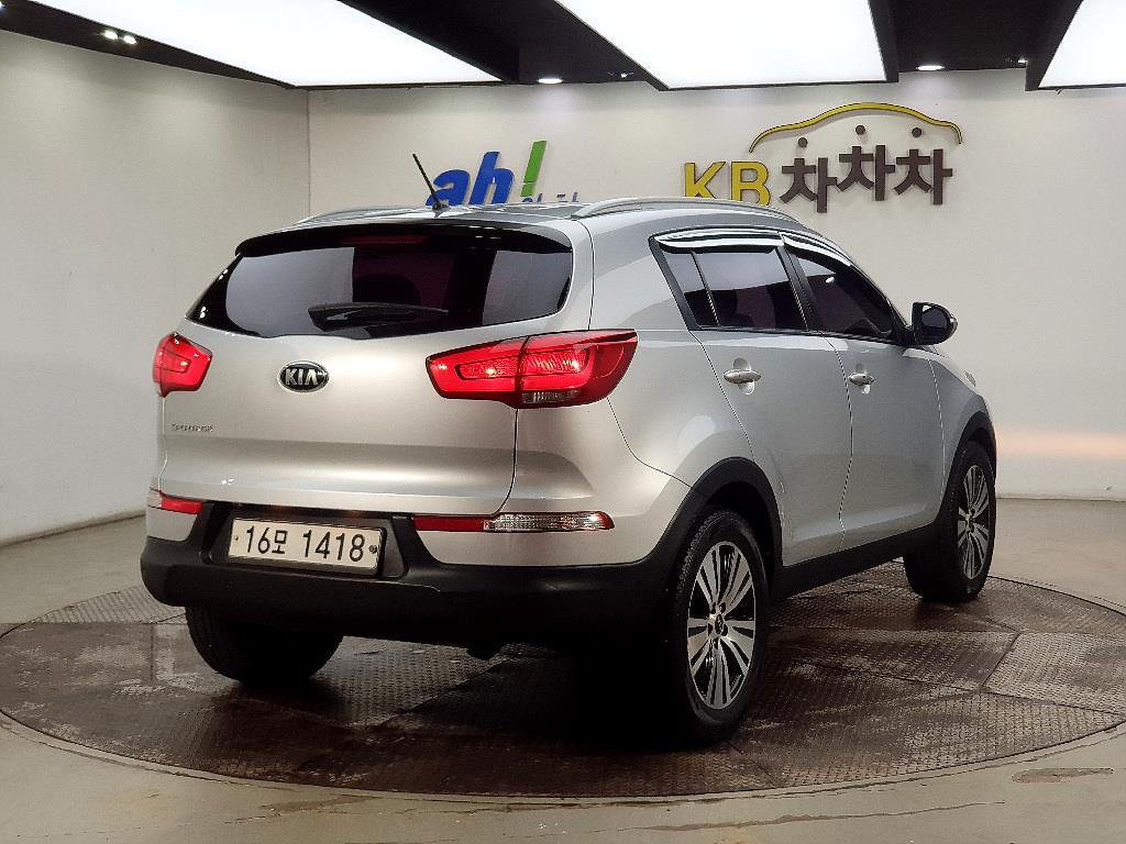 KIA Sportage - Vista 4