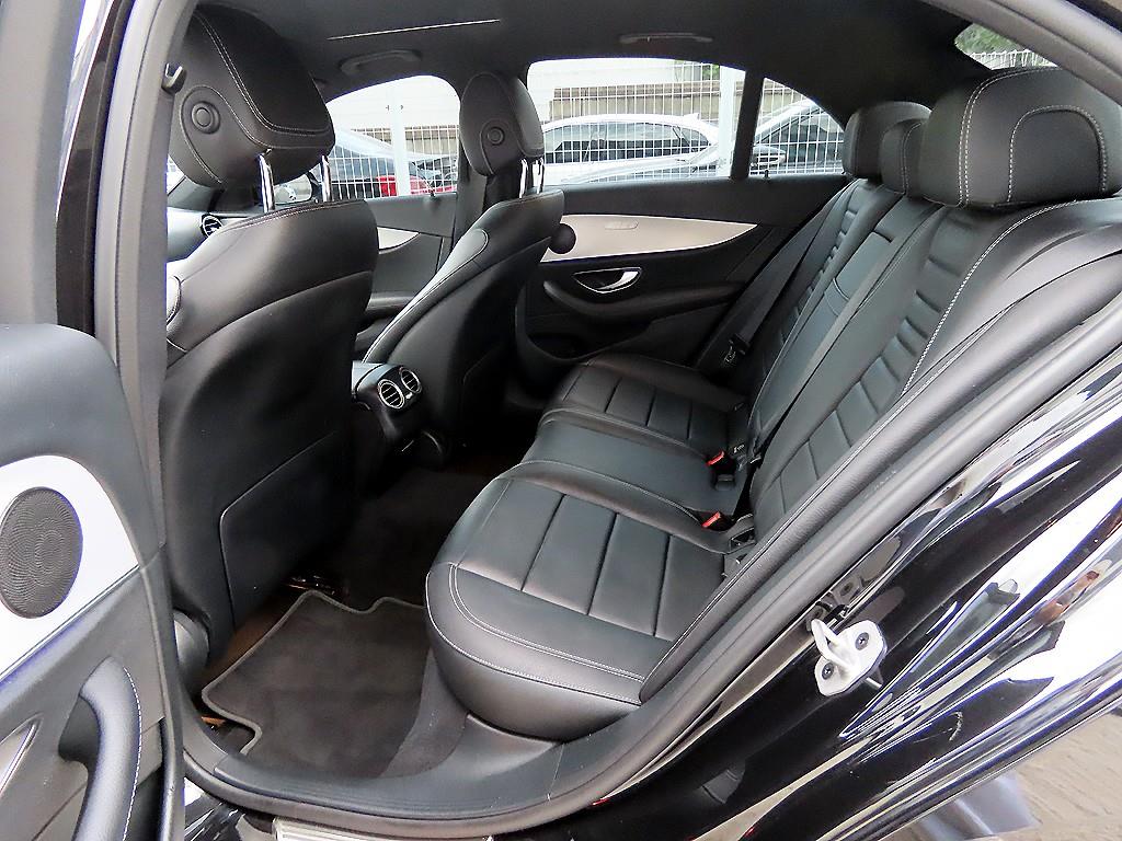 Mercedes Benz E class - Vista 6