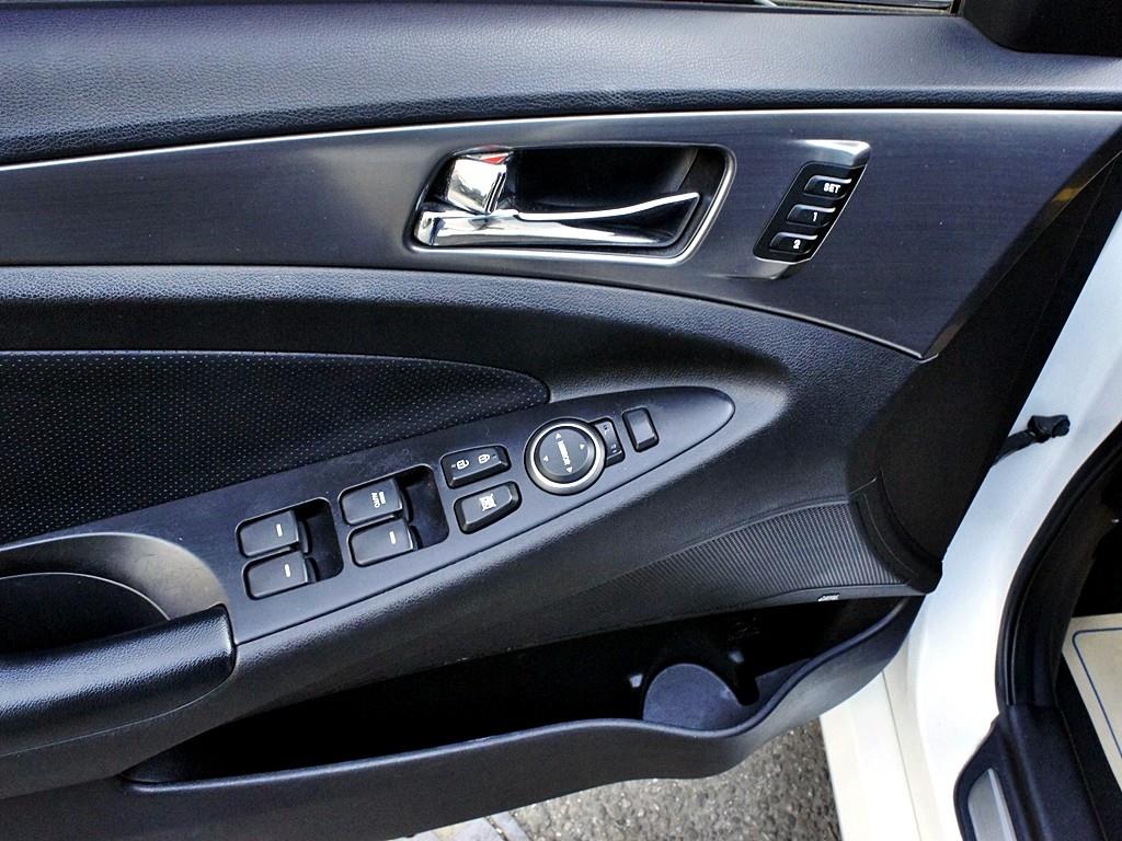 HYUNDAI Sonata 2012 Blanco - Importación desde Corea - HF Imports Iquique - Foto 13