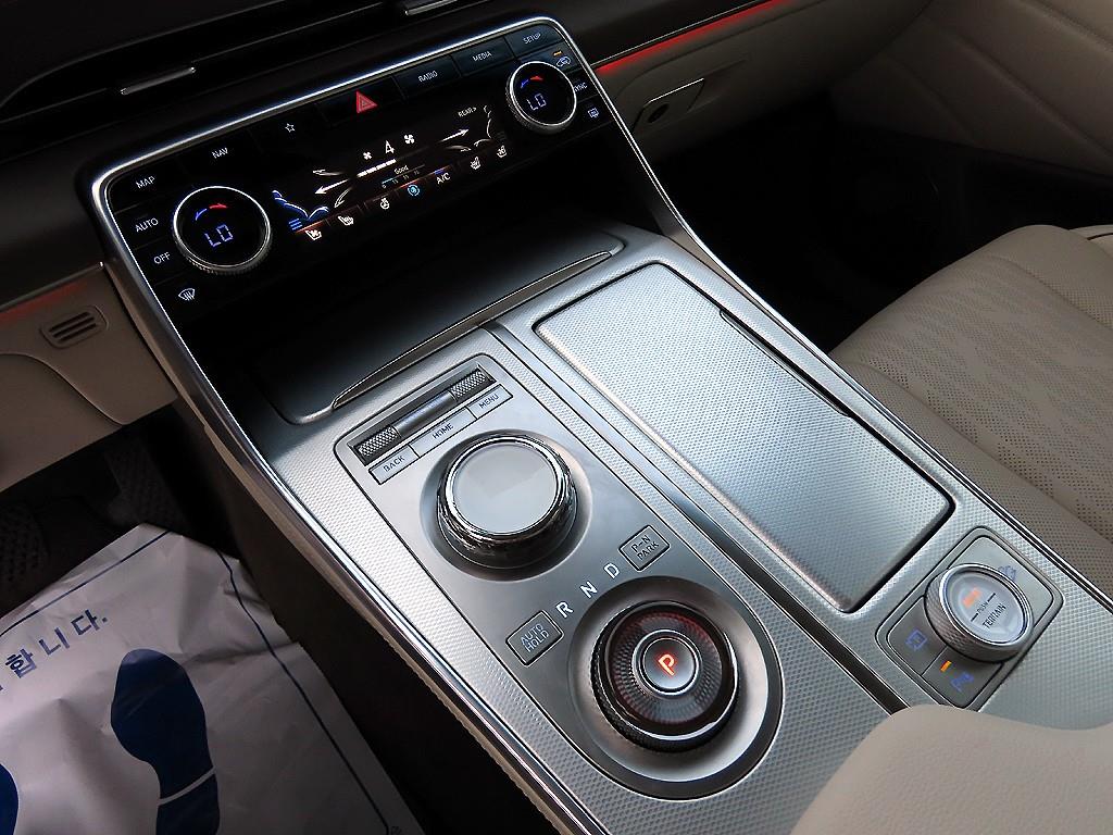 Genesis GV80 - Vista 10