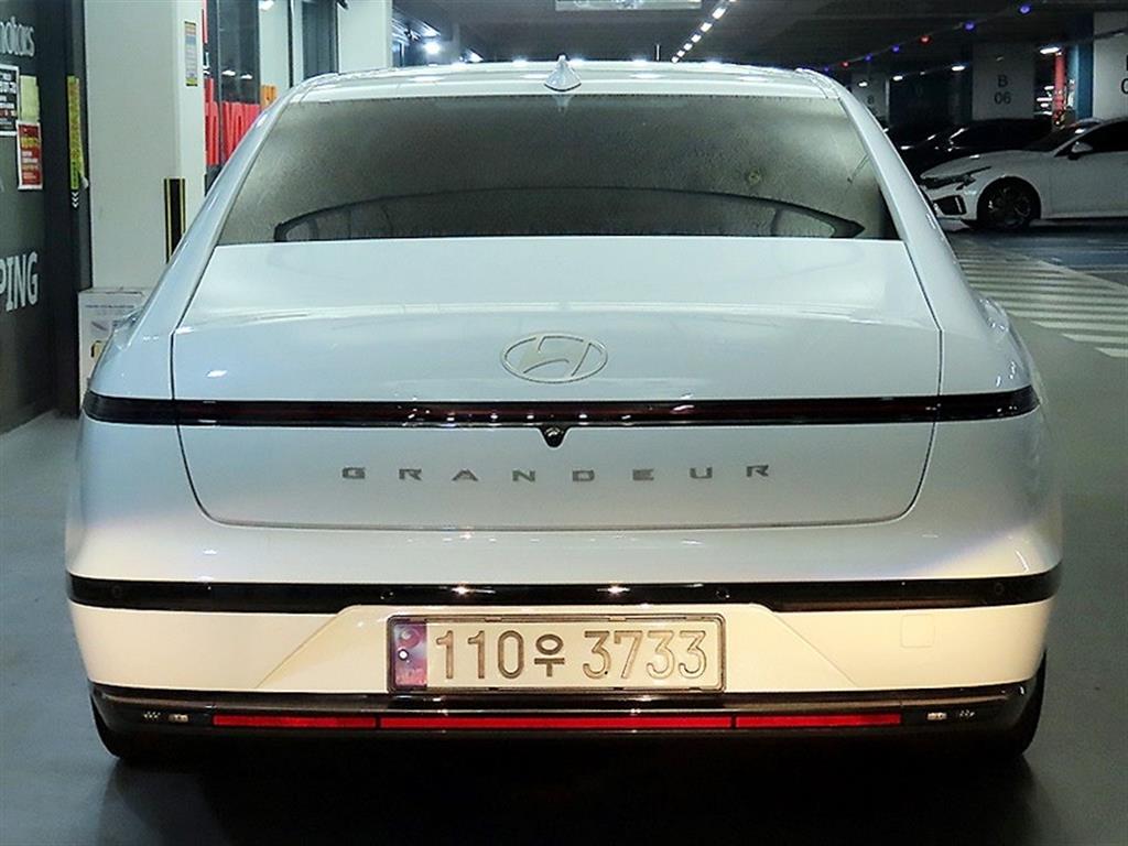 HYUNDAI Grandeur - Vista 5
