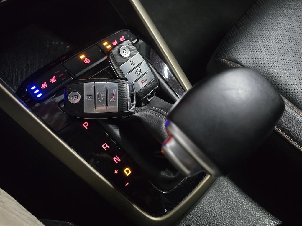 KIA Stonic - Vista 12