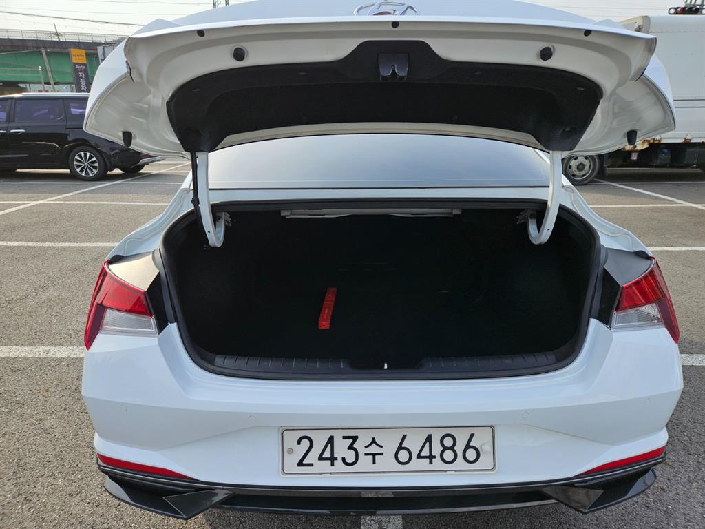 HYUNDAI Avante 2021 Blanco - Importación desde Corea - HF Imports Iquique - Foto 18