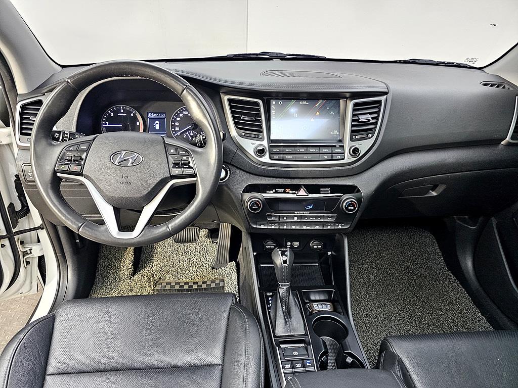 HYUNDAI Tucson - Vista 5