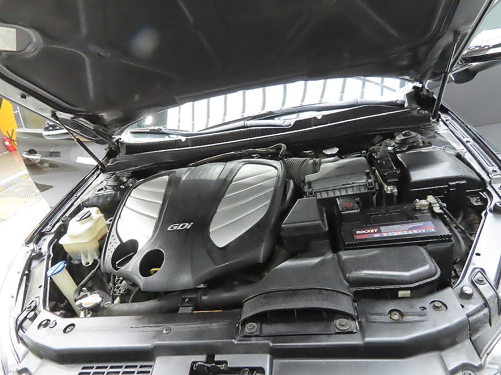 KIA K7 2012 Negro - Importación desde Corea - HF Imports Iquique - Foto 8