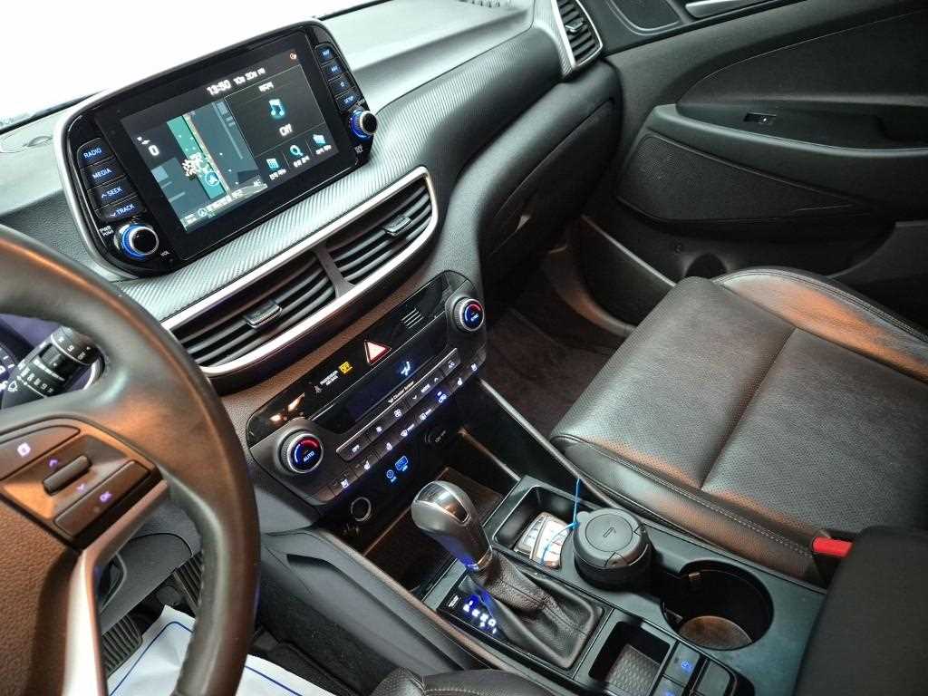 HYUNDAI Tucson - Vista 10