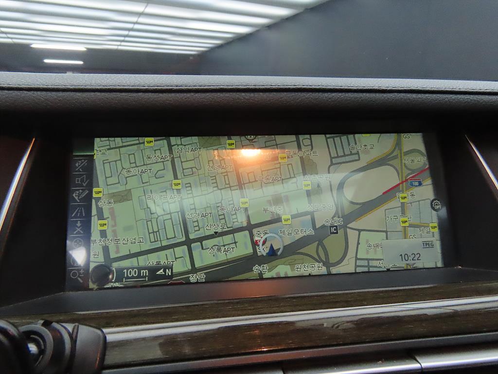 BMW 7 Series - Vista 9