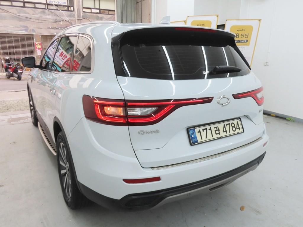 SAMSUNG QM6 - Vista 4