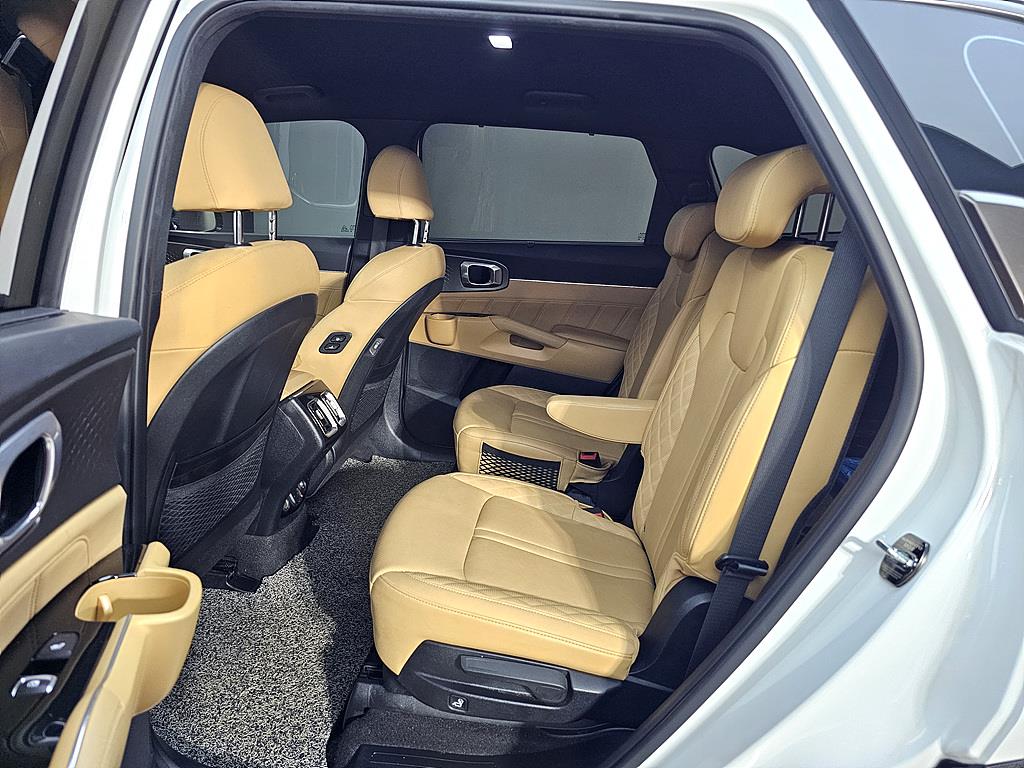KIA Sorento - Vista 9