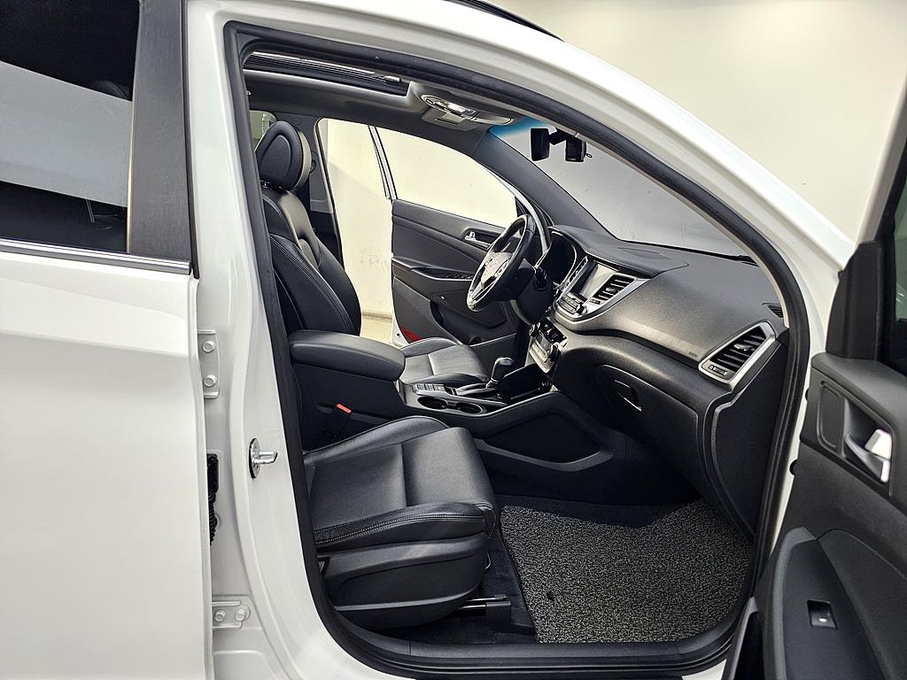 HYUNDAI Tucson - Vista 11