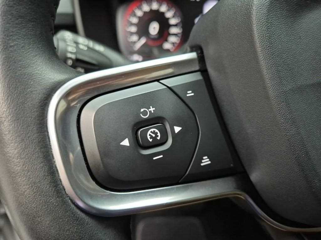 Volvo XC40 2020 Gris - Importación desde Corea - HF Imports Iquique - Foto 16