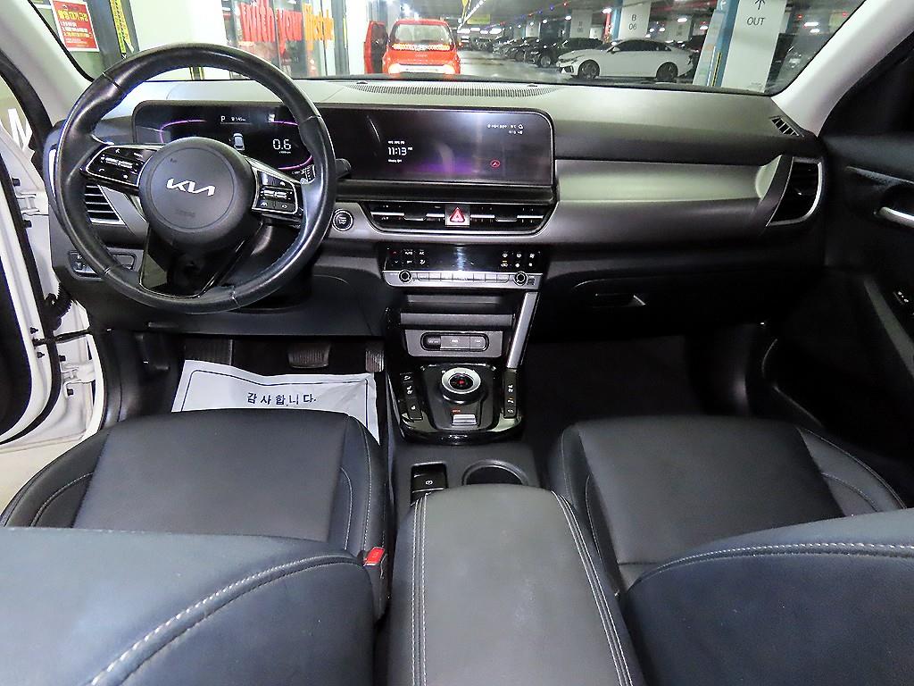 KIA Seltos - Vista 10