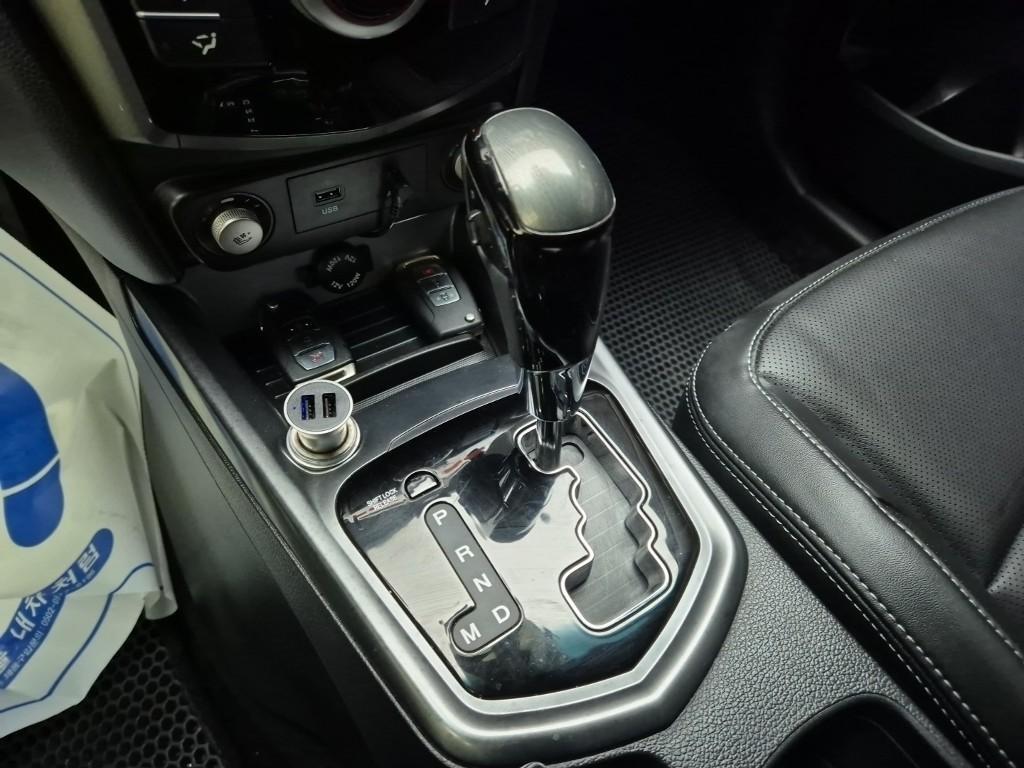 Ssangyong Tivoli - Vista 8