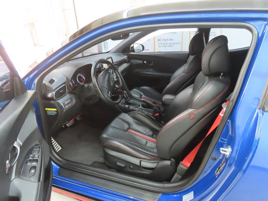 HYUNDAI Veloster - Vista 5