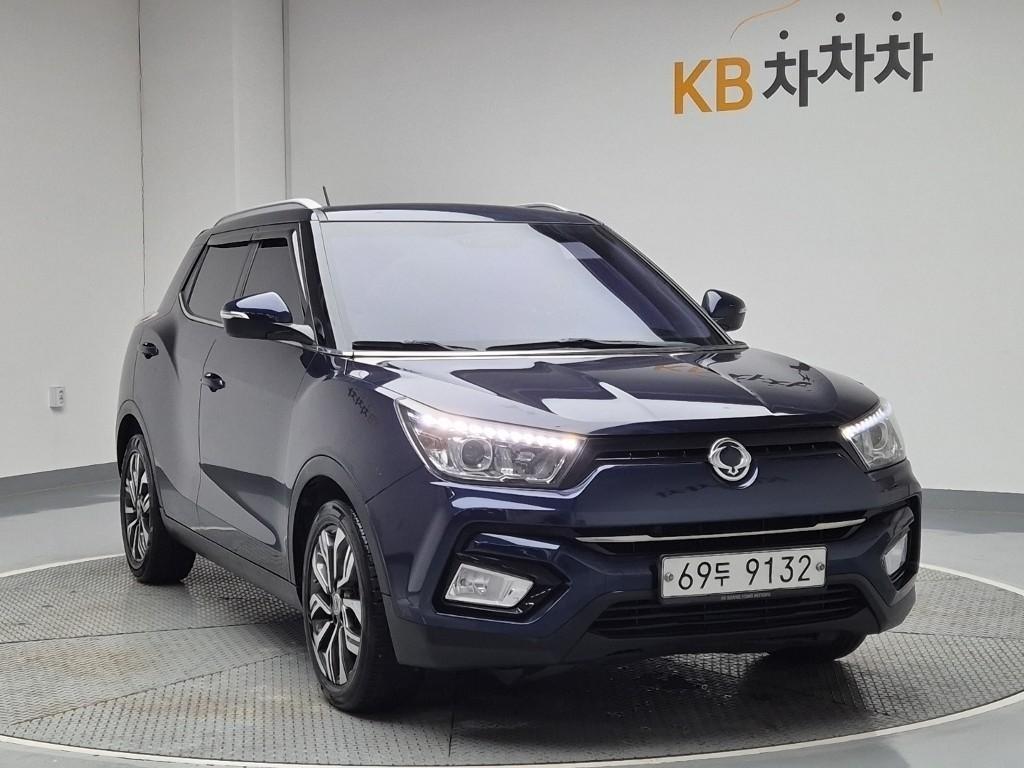 Ssangyong Tivoli - Vista 4