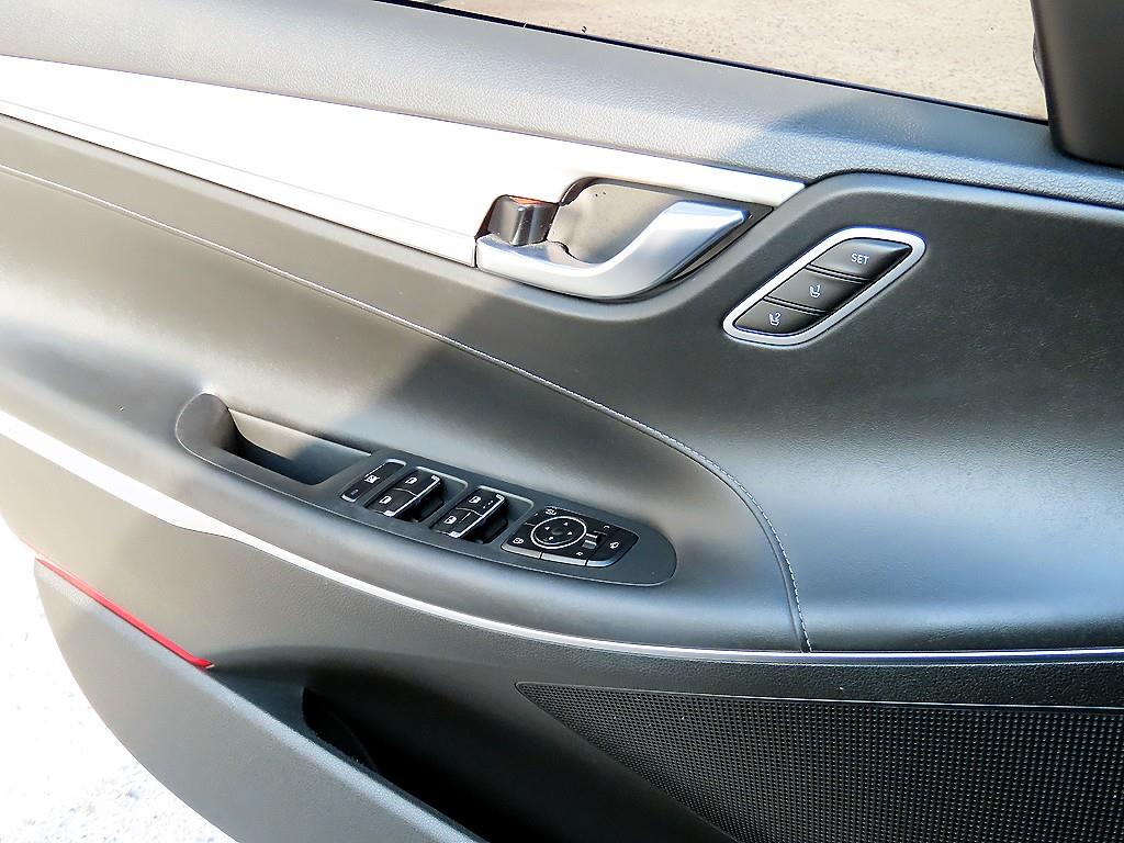 HYUNDAI Grandeur - Vista 11