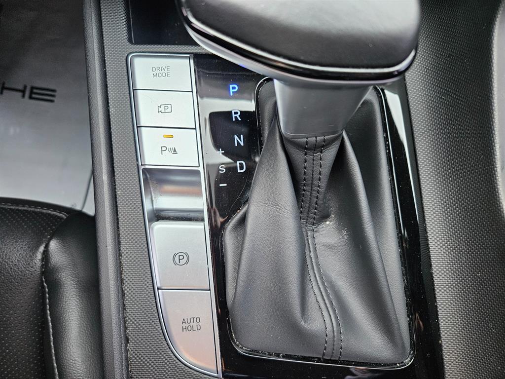 HYUNDAI Avante - Vista 10