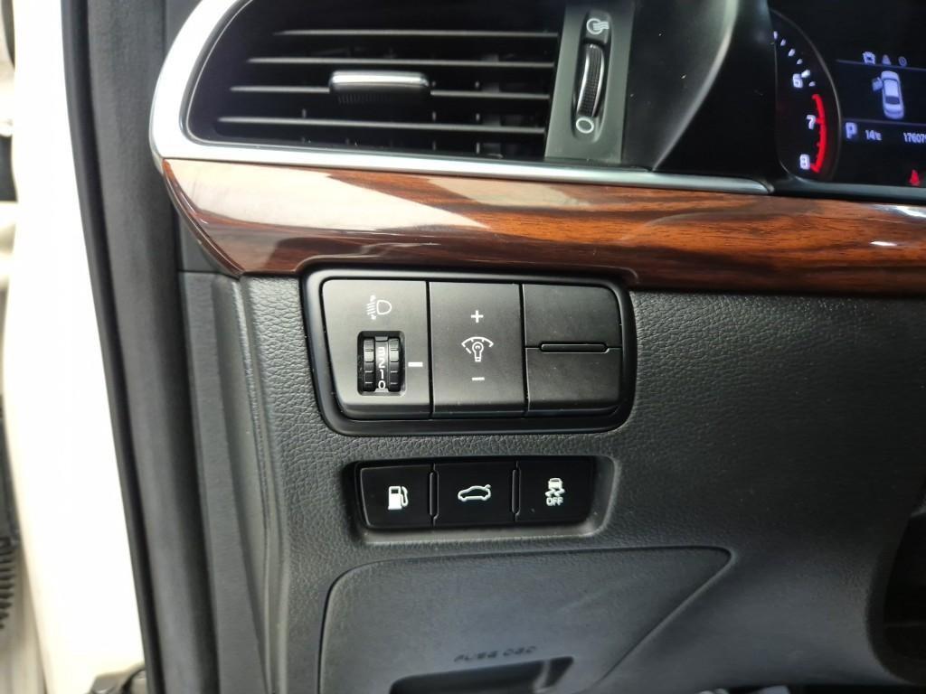 KIA K7 2016 Blanco - Importación desde Corea - HF Imports Iquique - Foto 17