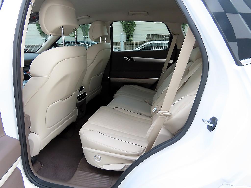 Genesis GV80 - Vista 6