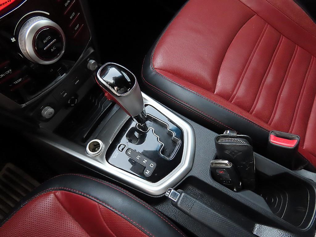 Ssangyong Tivoli - Vista 10