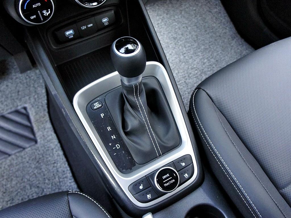 HYUNDAI Venue 2026 Blanco - Importación desde Corea - HF Imports Iquique - Foto 11