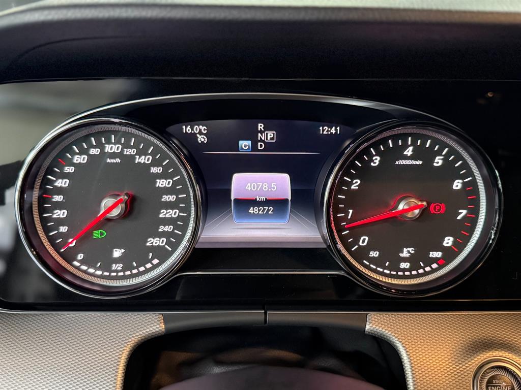 Mercedes Benz E class - Vista 9