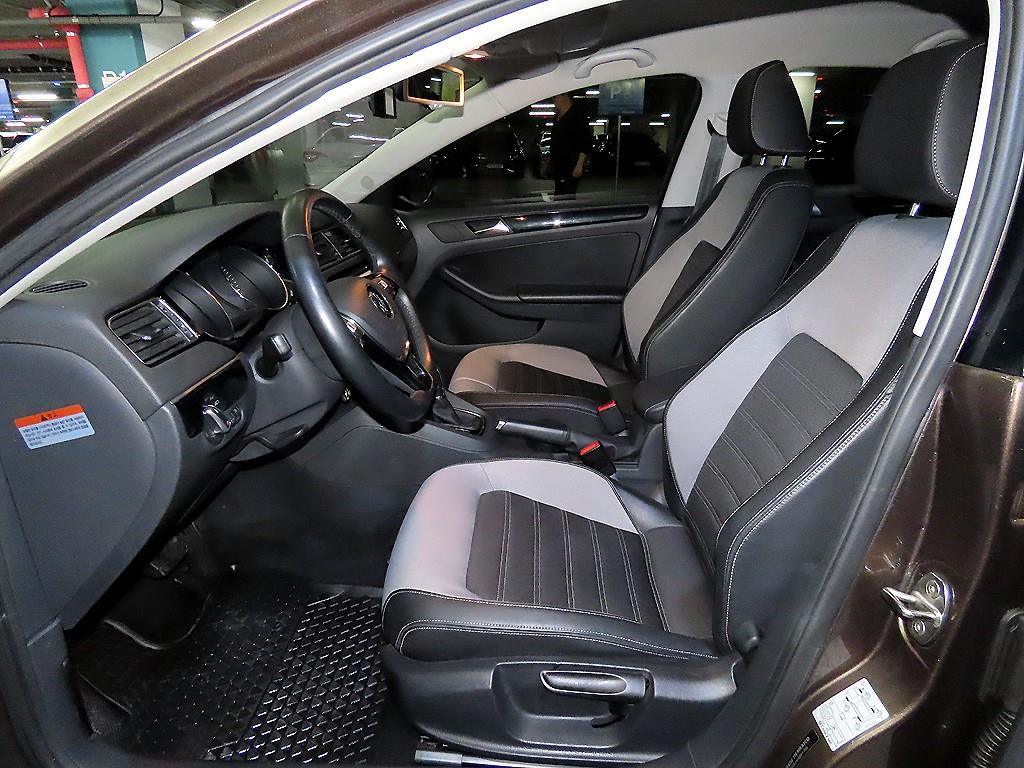 Volkswagen Jetta - Vista 6