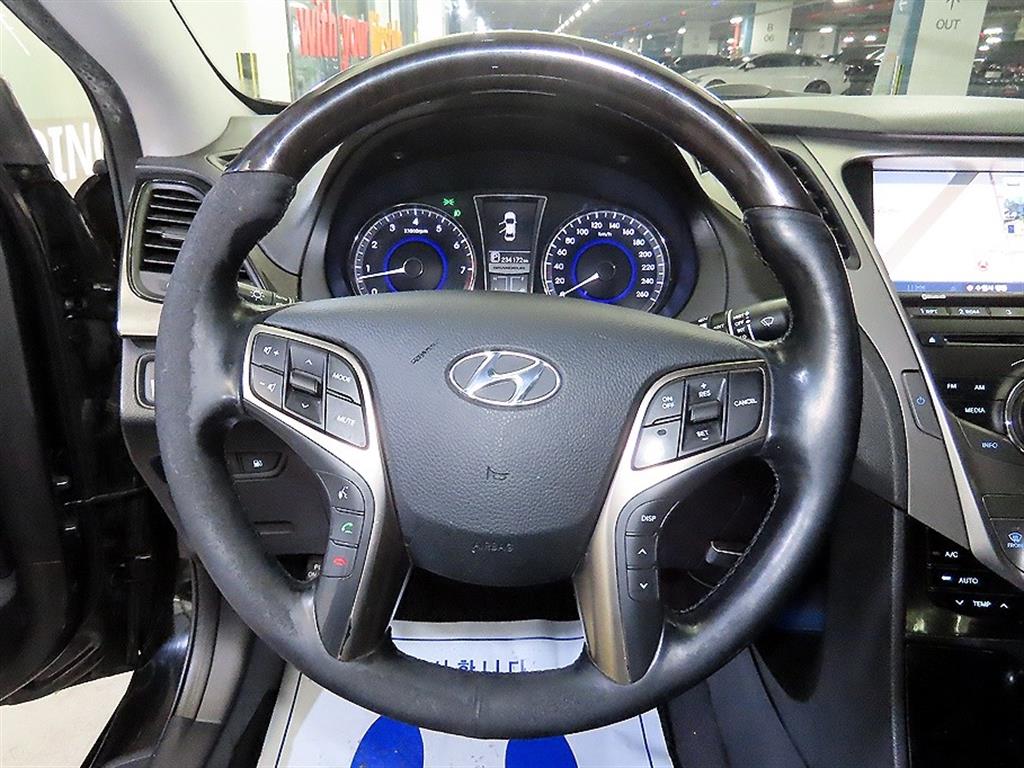 HYUNDAI Grandeur - Vista 8