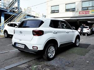 HYUNDAI Venue - Vista 8