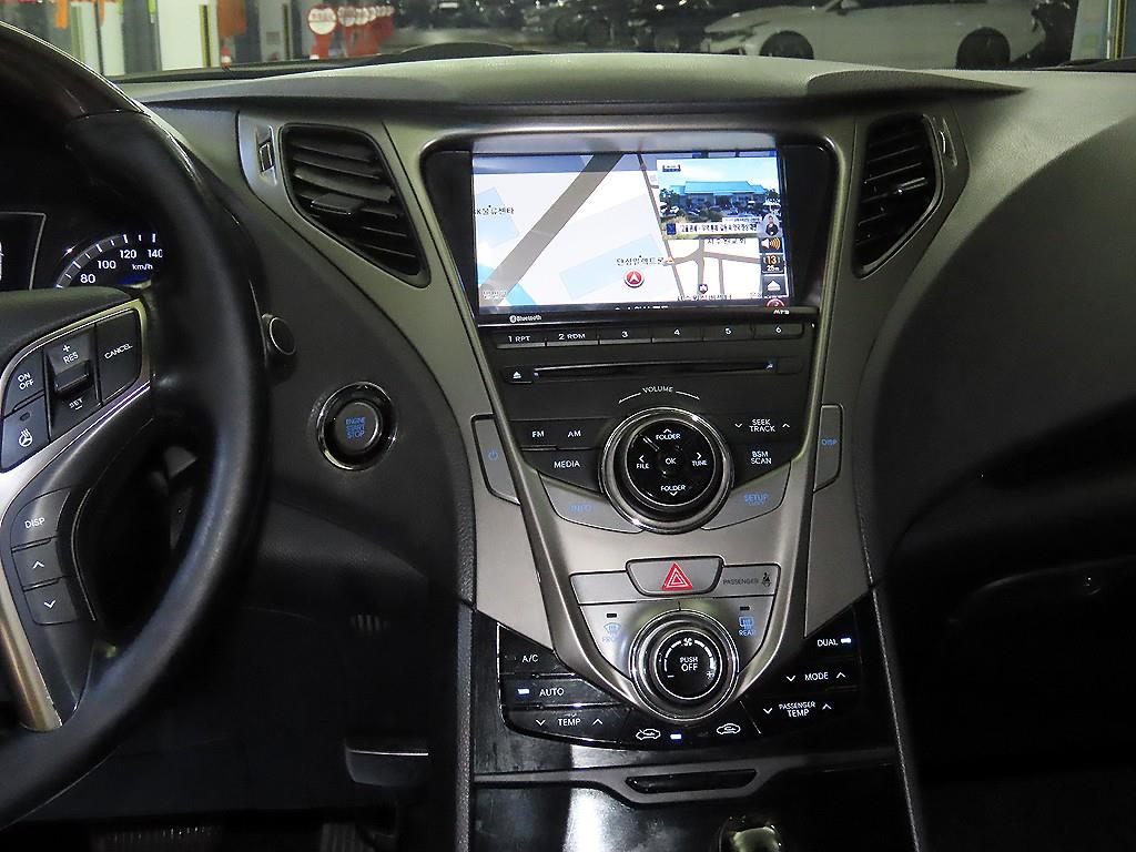 HYUNDAI Grandeur - Vista 10