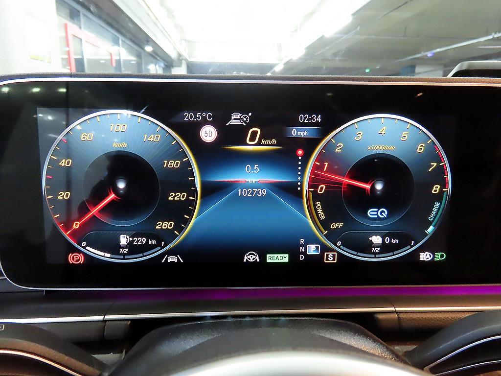 Mercedes Benz GLE Class - Vista 9