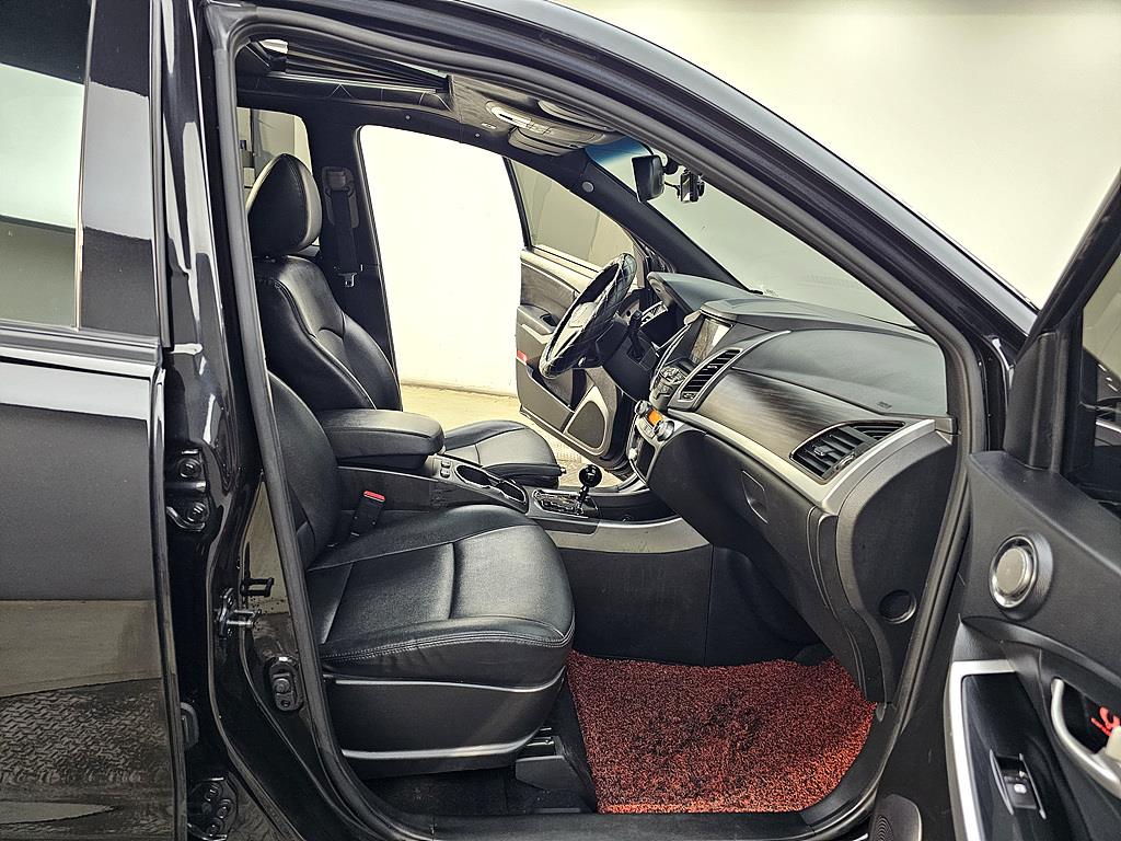 Ssangyong Korando - Vista 11