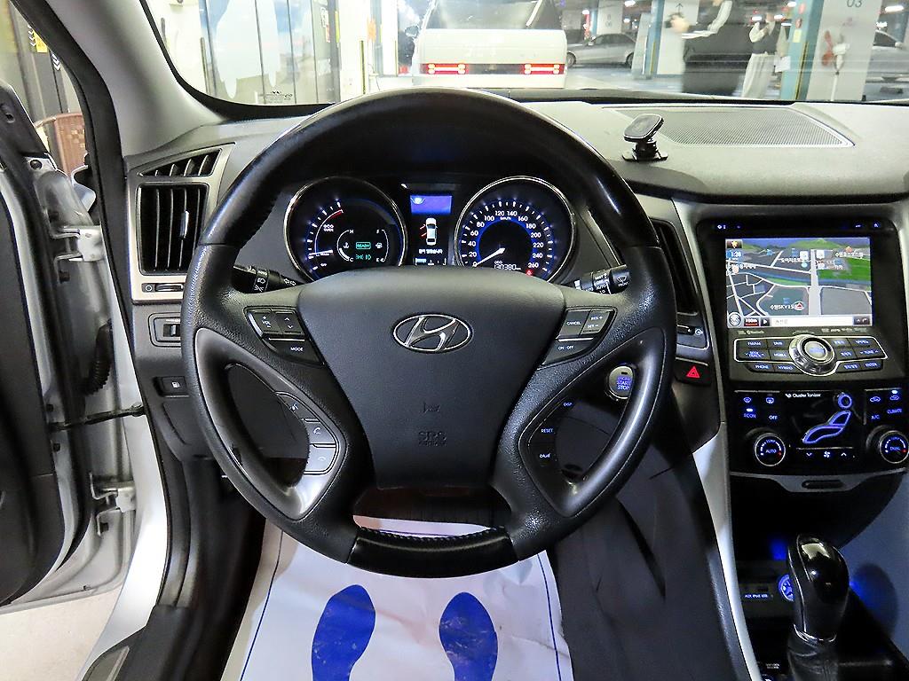 HYUNDAI Sonata - Vista 8