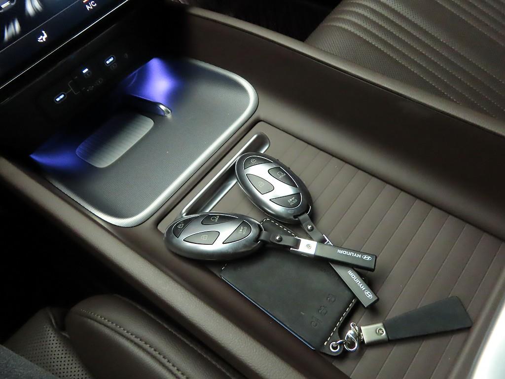 HYUNDAI Grandeur - Vista 11