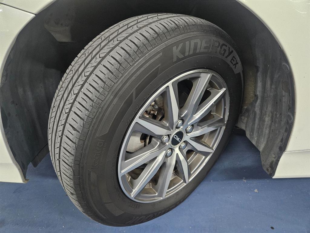 Toyota Prius 2018 Blanco - Importación desde Corea - HF Imports Iquique - Foto 18