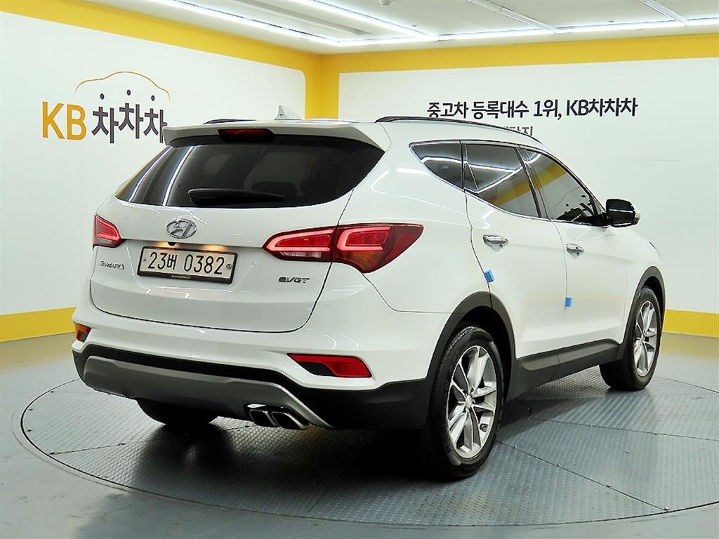 HYUNDAI Santa Fe - Vista 4