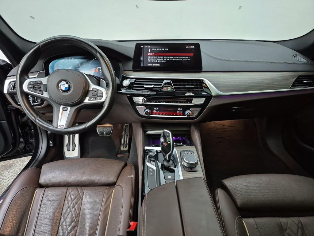 BMW 5 Series - Vista 5