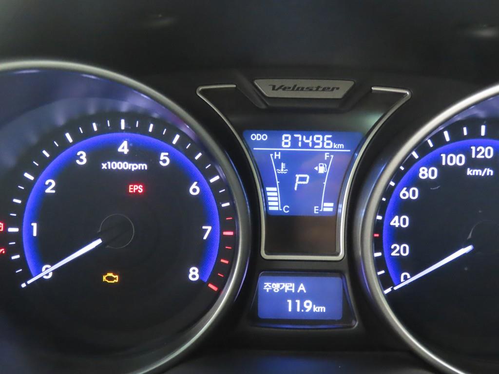 HYUNDAI Veloster - Vista 8