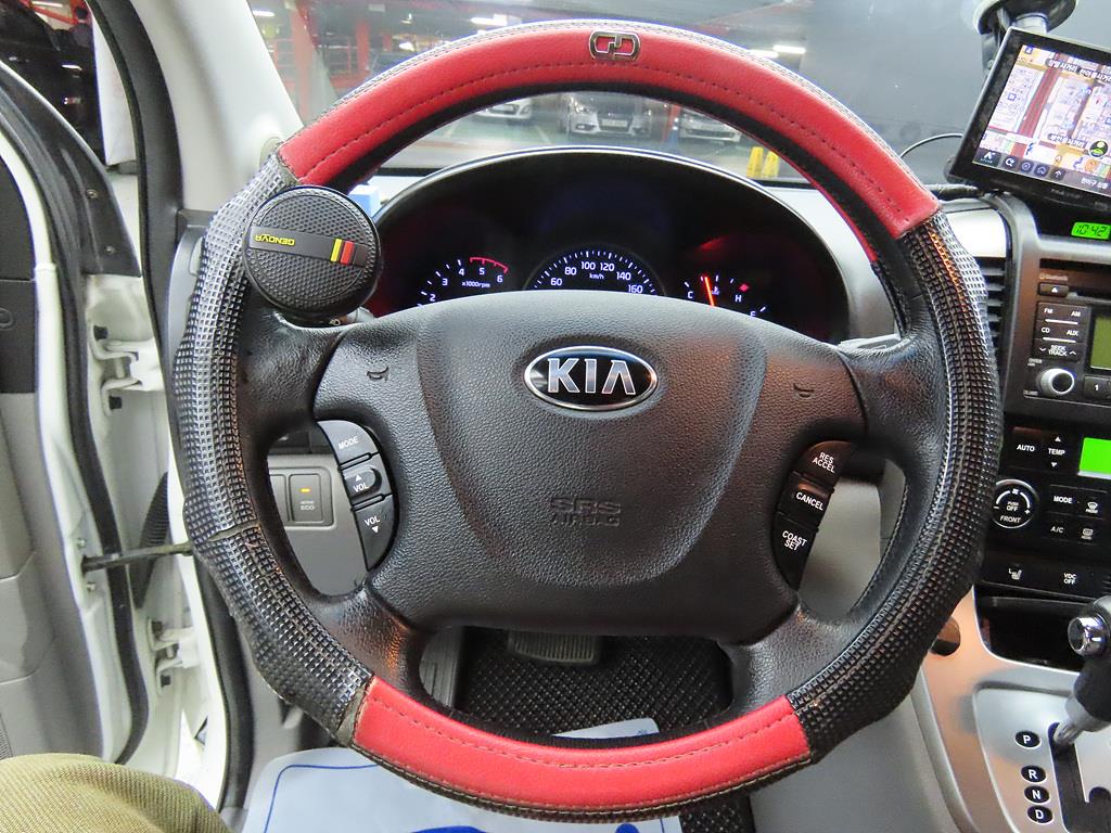 KIA Carnival - Vista 8