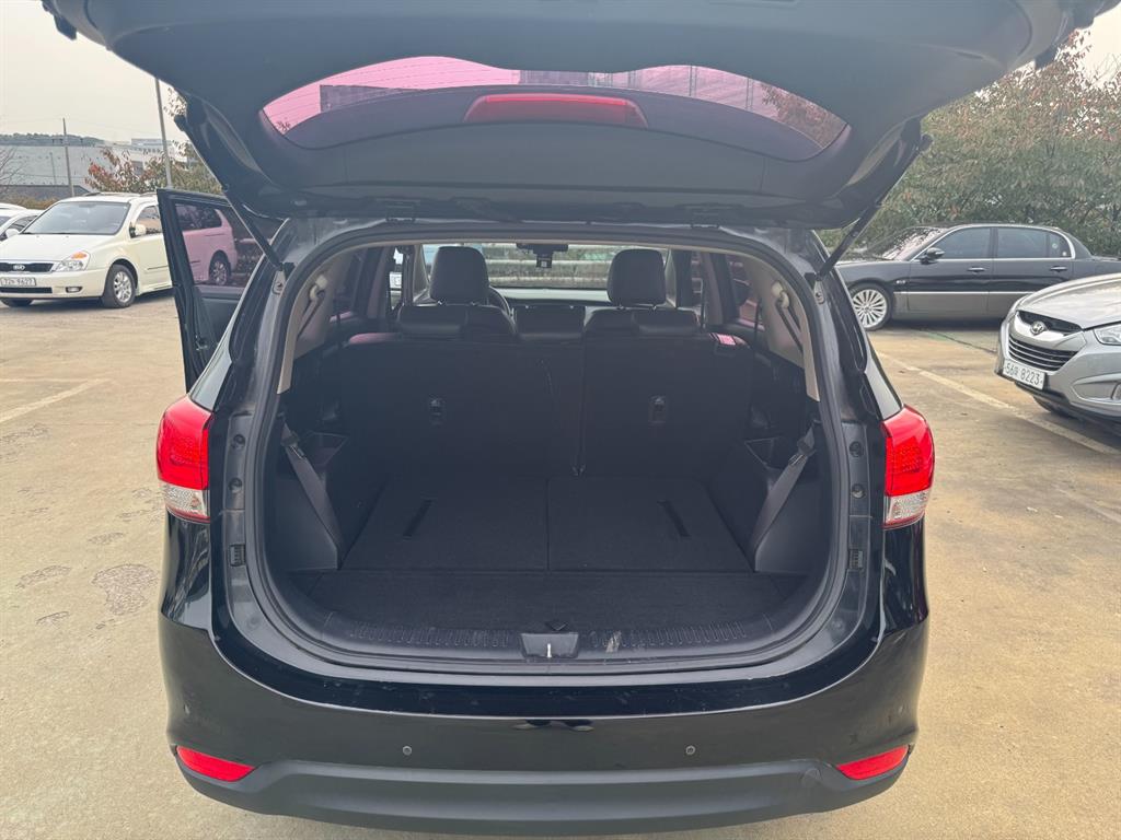 KIA Carens 2014 Negro - Importación desde Corea - HF Imports Iquique - Foto 17